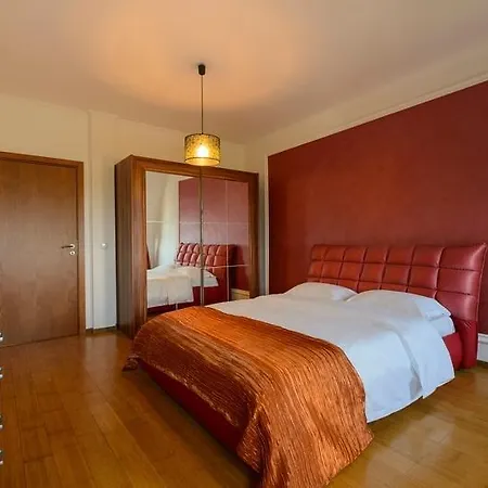 Апартхотел Purple Star Св. Св. Константин и Елена