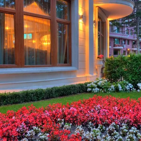 Purple Star Св. Св. Константин и Елена