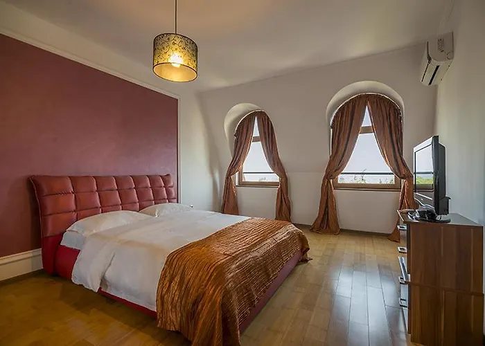 Purple Star Appart hôtel St Constantin et Helena